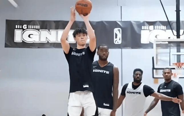 再见威尔逊!篮网、马刺、火箭酝酿三方交易,1米98后卫空降布鲁克林