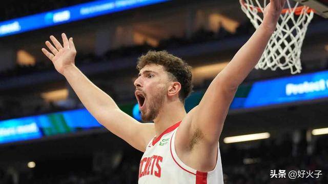 火箭队作家赞扬阿尔佩伦·森贡“问题”表现,激励火箭队球迷