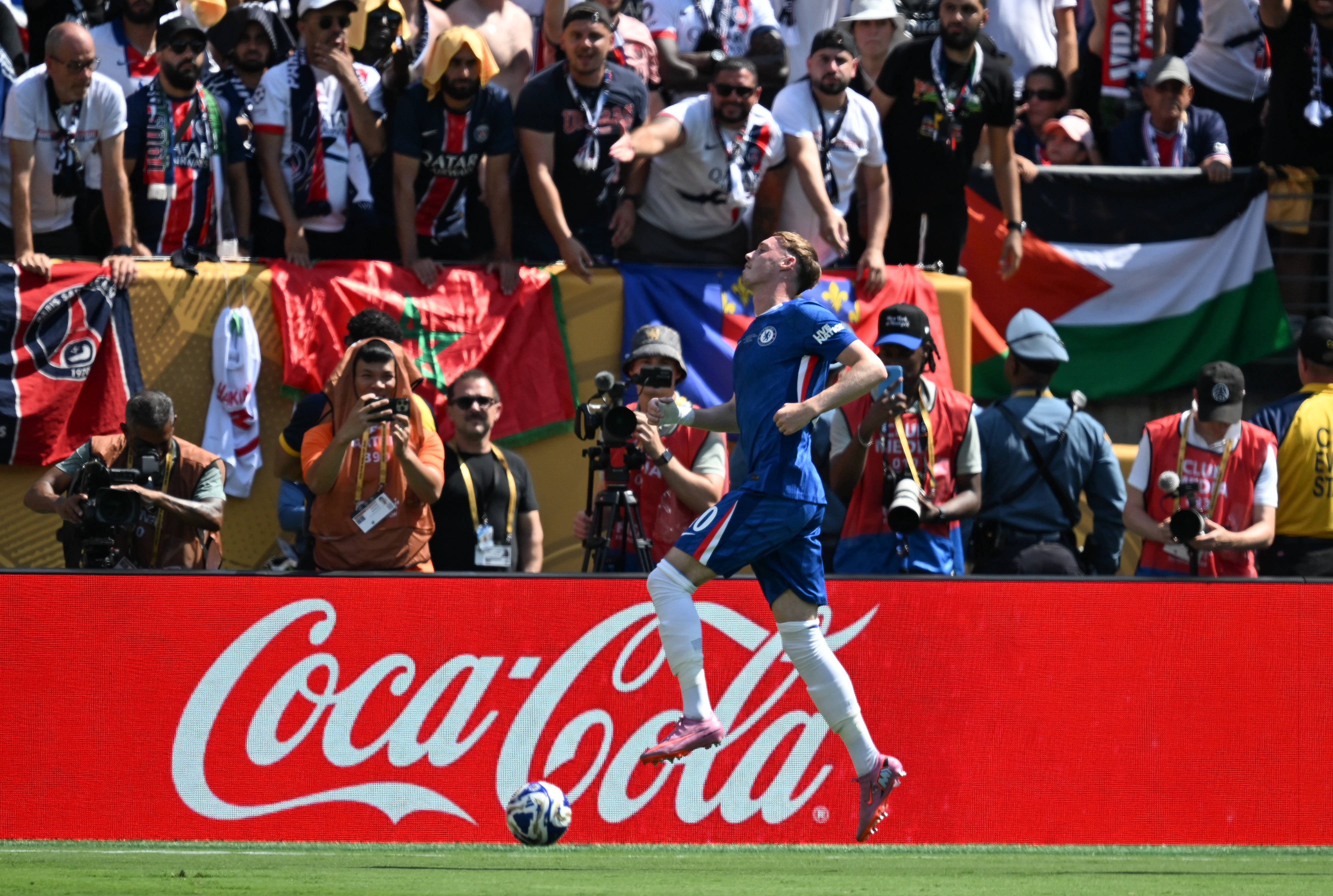 （体育）足球——世俱杯决赛：切尔西胜大巴黎 夺得世俱杯冠军