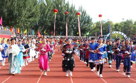 梅里斯达斡尔族区民族体育运动大会盛大开幕民族风情与体育精神交相辉映