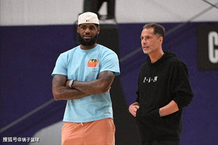 想办科比式退役巡演,詹姆斯寻求续约遭拒!佩林卡:会给绝对尊重