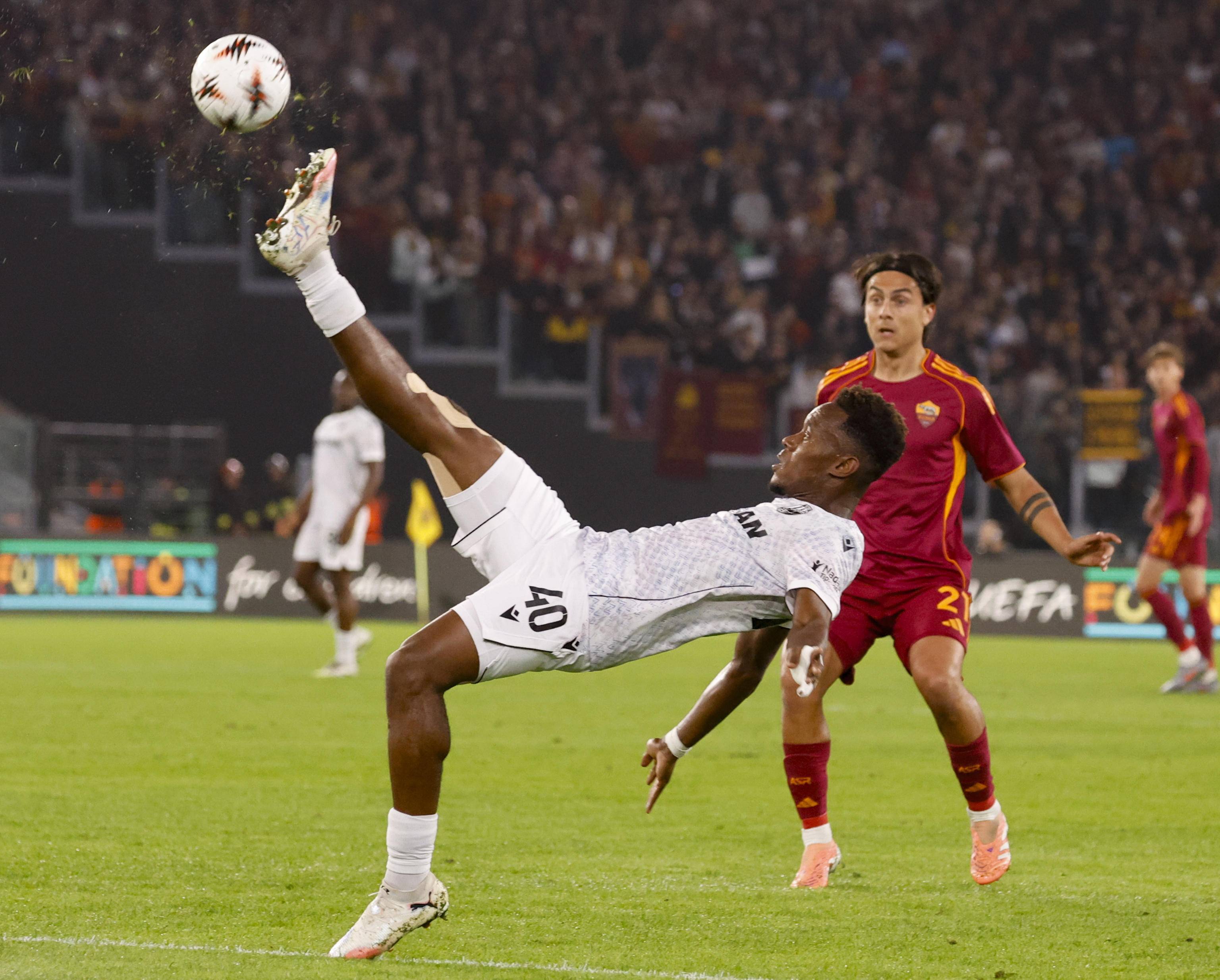 （外代二线）足球——欧罗巴联赛：比尔森胜利胜罗马