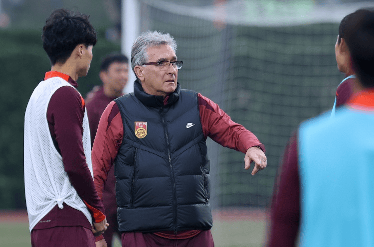 伊万表态:还想执教国足,40年+13冠+世界杯第3,真不是骗子